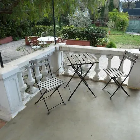 Holiday home Belle Avec Piscine Toulon